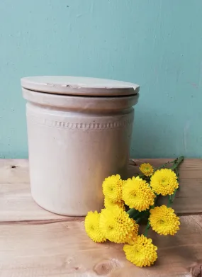Gorgeous rustic stoneware pot with original lid